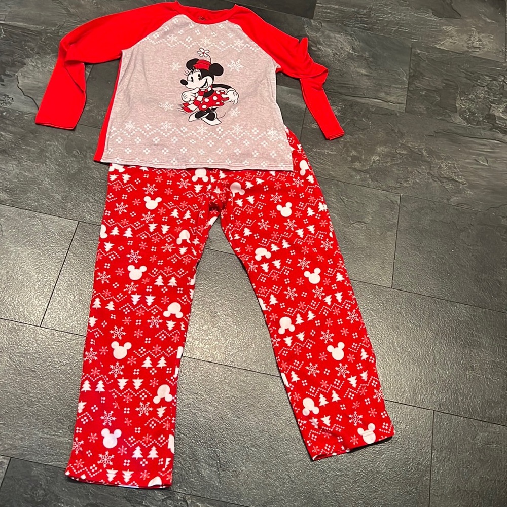 Minnie Mouse pajamas